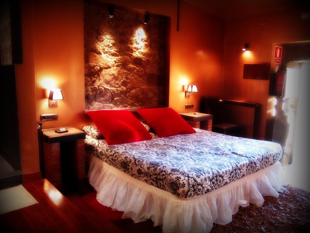 Almazara De San Pedro (Adults Only) Casa de hóspedes Eljas Quarto foto
